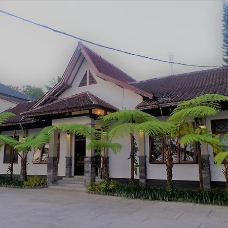Hotel Minak Jinggo Banyuwangi  Exterior foto