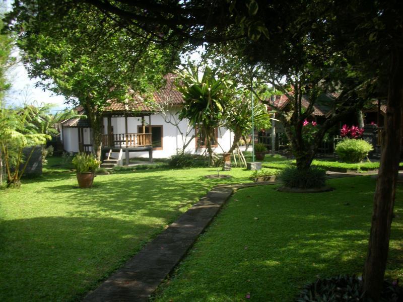 Hotel Minak Jinggo Banyuwangi  Exterior foto