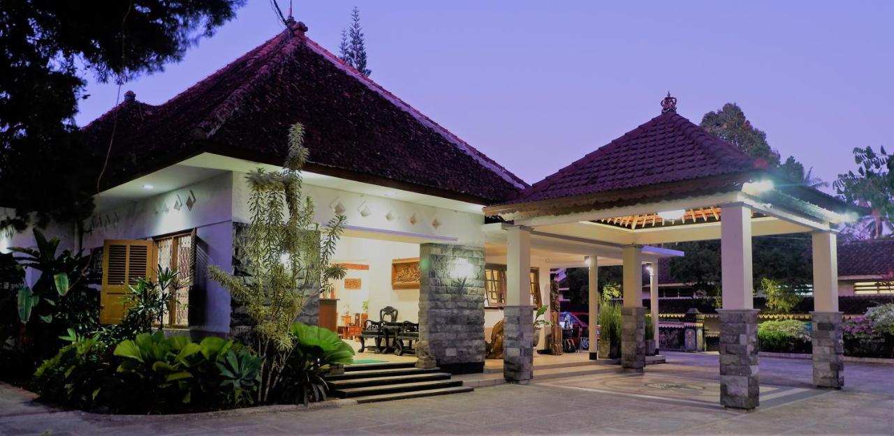 Hotel Minak Jinggo Banyuwangi  Exterior foto