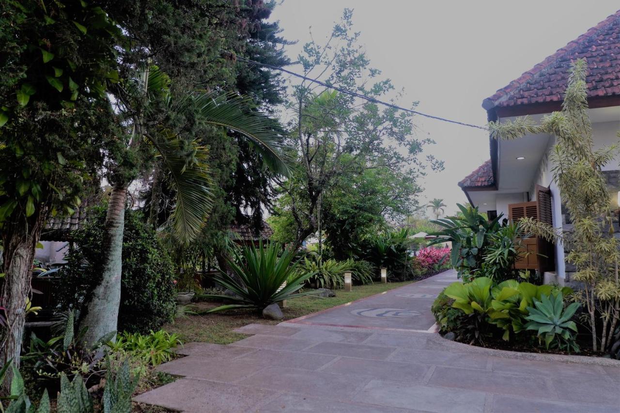 Hotel Minak Jinggo Banyuwangi  Exterior foto